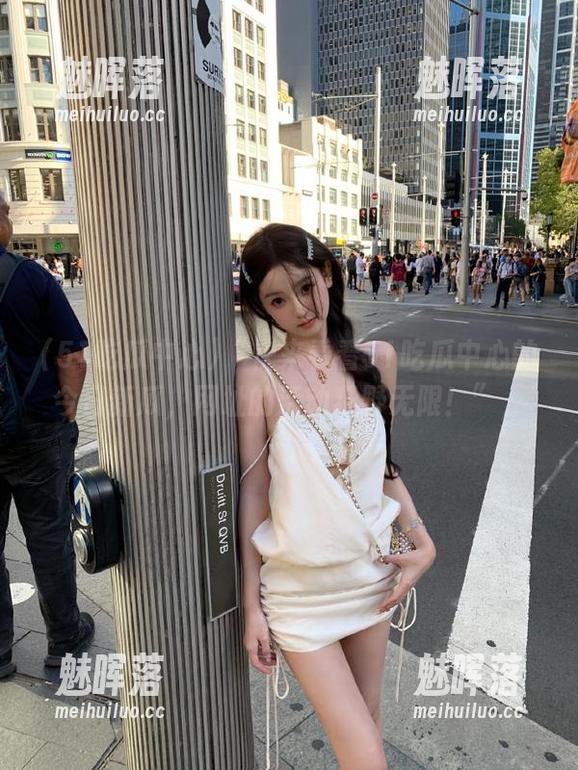 “快来看看51吃瓜中心的今日新瓜，网址的活动狂野无限！”，