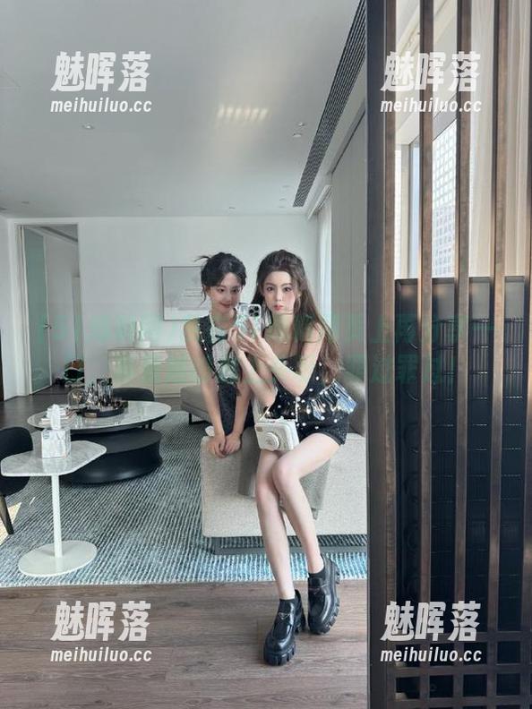 我在51爆料网页上再分享一口，真是越啃越上头呀，罪过罪过！