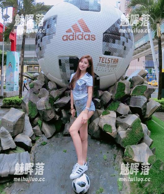 51爆料网：陷入这个网页的瓜田里，我小心翼翼，生怕着迷
