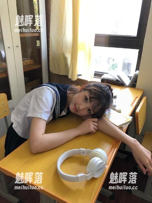 网页上那点儿小事儿，在92吃瓜网在线观看，让人仿佛变成了旁观者。
