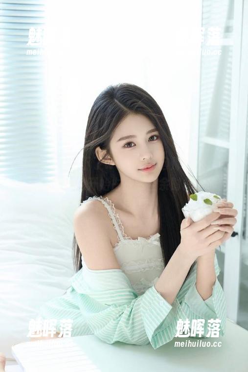 下了www.17@那么久，app里的瓜好像开始占据我空余时间，咋就那么上瘾？