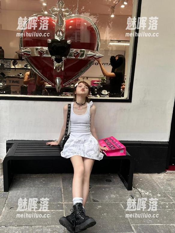 不经意间，网站www.51cg.fun把我引入了一个五光十色的瓜田！