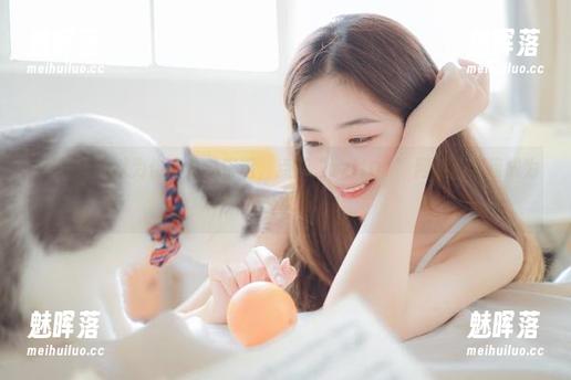 本以为你离八卦很远，点开“zztt01”网址后瞬间成为潜水员
