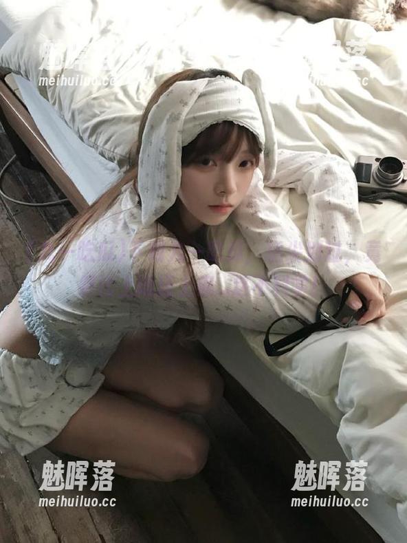 下载九一吃瓜，指尖划过，竟然比上班还上瘾...这不科学！