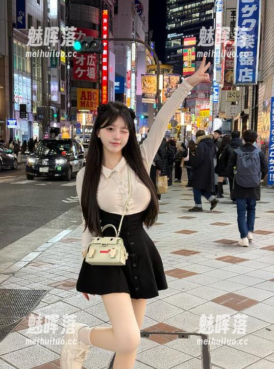 在五一吃瓜入口里，今日热议的瓜简直让人心跳不已！