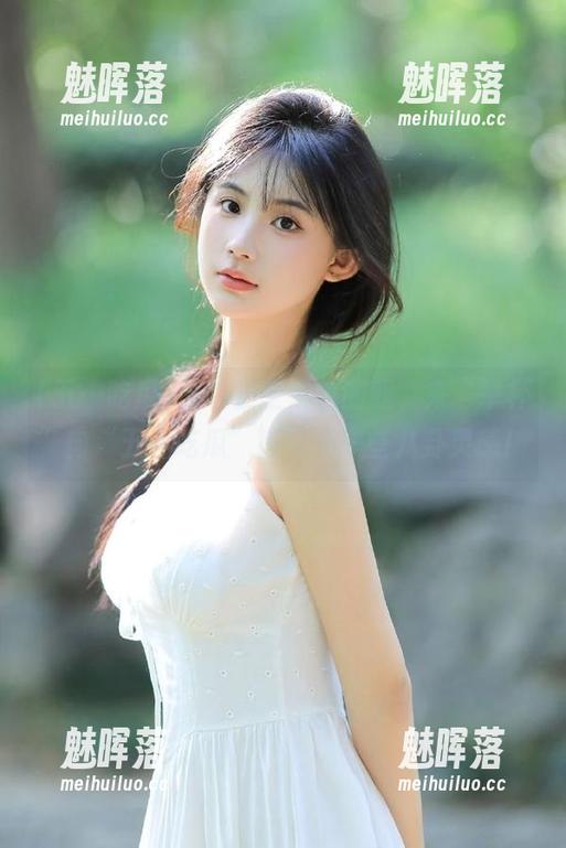 脑袋空空如也的我，来“举杯”向“五一吃瓜”官网求一些八卦灵感！