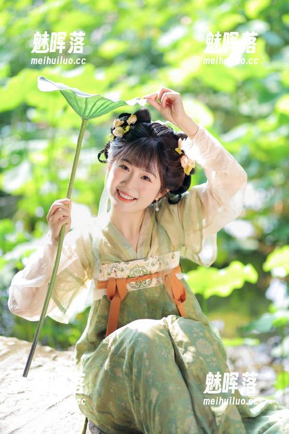 不要辜负你的小手，登录五一爆料，神仙都点赞的瓜！