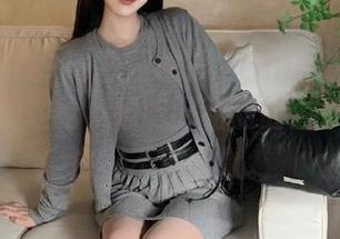 今日吃瓜91cn再次更新！这一刻的轻松，像吃到甜甜的西瓜，不旁白又不失幽默。