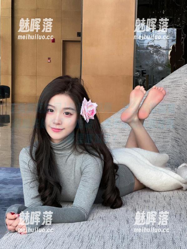 免费吃瓜网，怎么感觉我变得越来越饱了？哈哈，是不是有人在往我脑里塞瓜子？