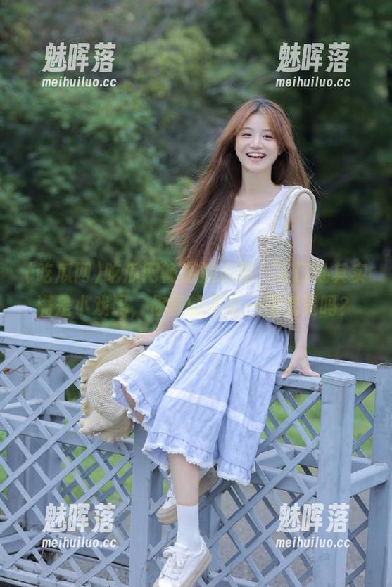 吃瓜网畅游娱乐圈，入口处其实满是小戏码，你真的不怕一探究竟吗？