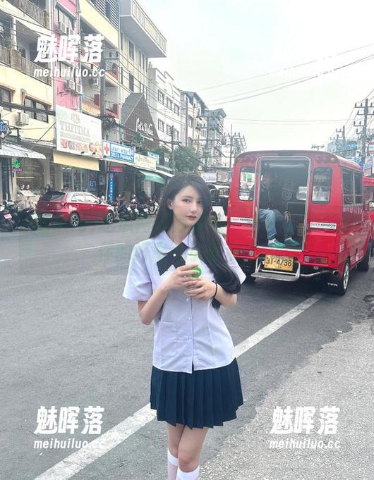 吃瓜网最新探秘：这一入口可让你的好奇心小鹿乱撞！