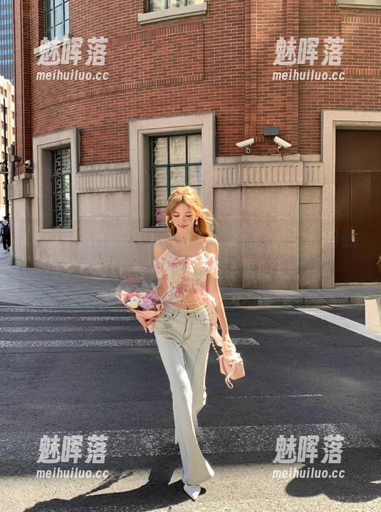 吃瓜网苹果版更新了，今天的热门大瓜让人有种挪不开眼的魔力...