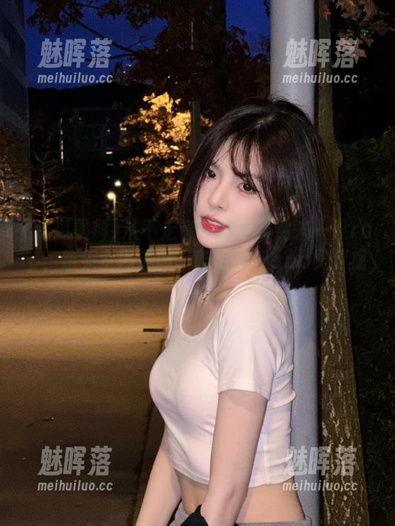 从不走音的歌手突然来一段rap，结果全网沸腾，吃瓜黑料app又要瘫了！