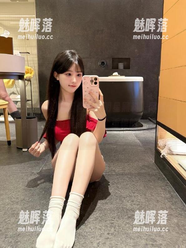 就问你，“明星黑料”网站上的资源，啥时候能看到个重磅的？天天开吃瓜大会啊。