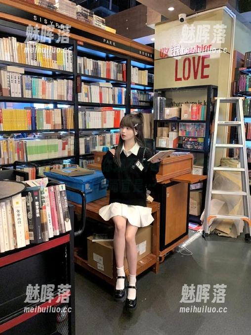视频入口透视zztt15.su黑料不打烊，保准你挪不开眼睛，哇塞～这瓜简直是…