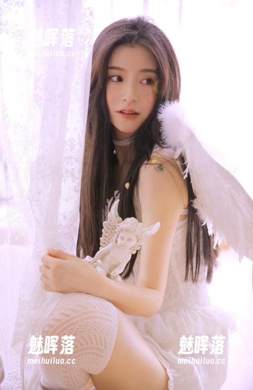 下载zztt07.su黑料不打烊app，轻轻松松找入口，莫名其妙就变成了吃瓜的无敌专家！