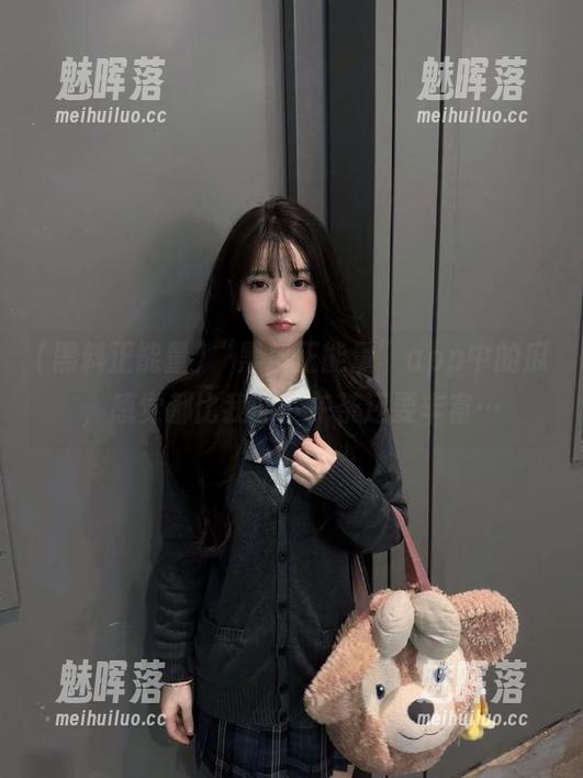 黑料正能量 “黑料正能量”app中的瓜,感觉都比我的下午茶还要丰富…