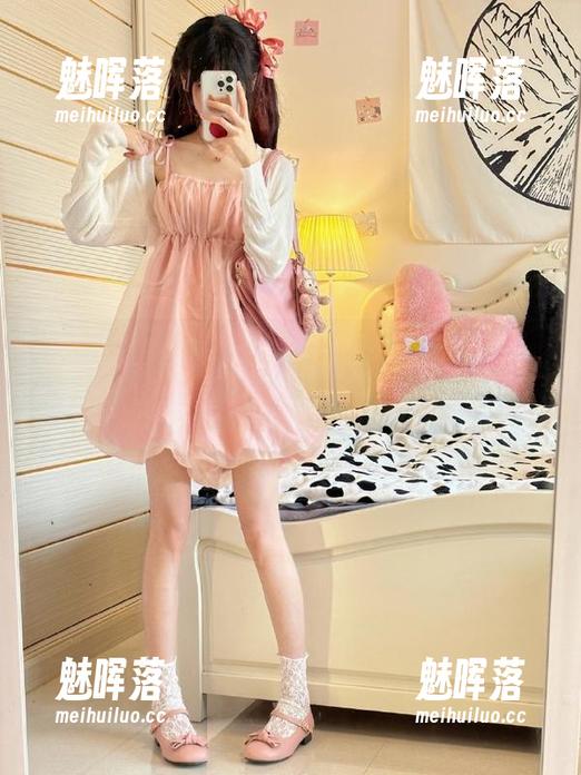 “黑料正能量fuli8.sk”不同寻常的地址，让我一脸懵逼又一脸期待…
