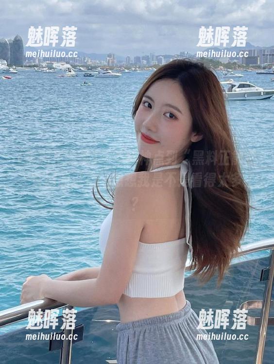 一不留神点到“黑料正能量”官网的链接，想想我是不是看得太多了？