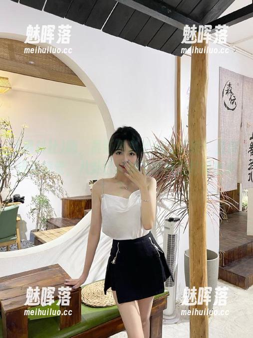 嗨，最新黑料社app来啦！当你还在睡觉，八卦已经被尖端科技打印出来了！