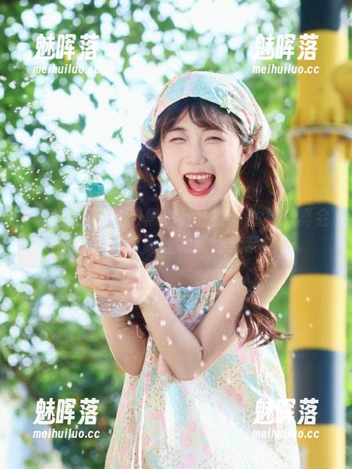 黑料社正能量的视频真会挑挑拣拣，时而让我觉得无奈亢奋。