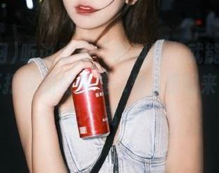 听说登录“黑料网”就能挂机逛瓜，不打烊的好处是…是…想起来了，瓜总不离身！
