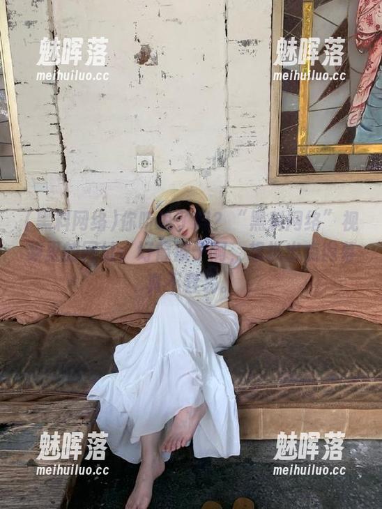 你听说了吗？“黑料网络”视频里的网址，好像被子啊，想扒出点内幕真不容易。
